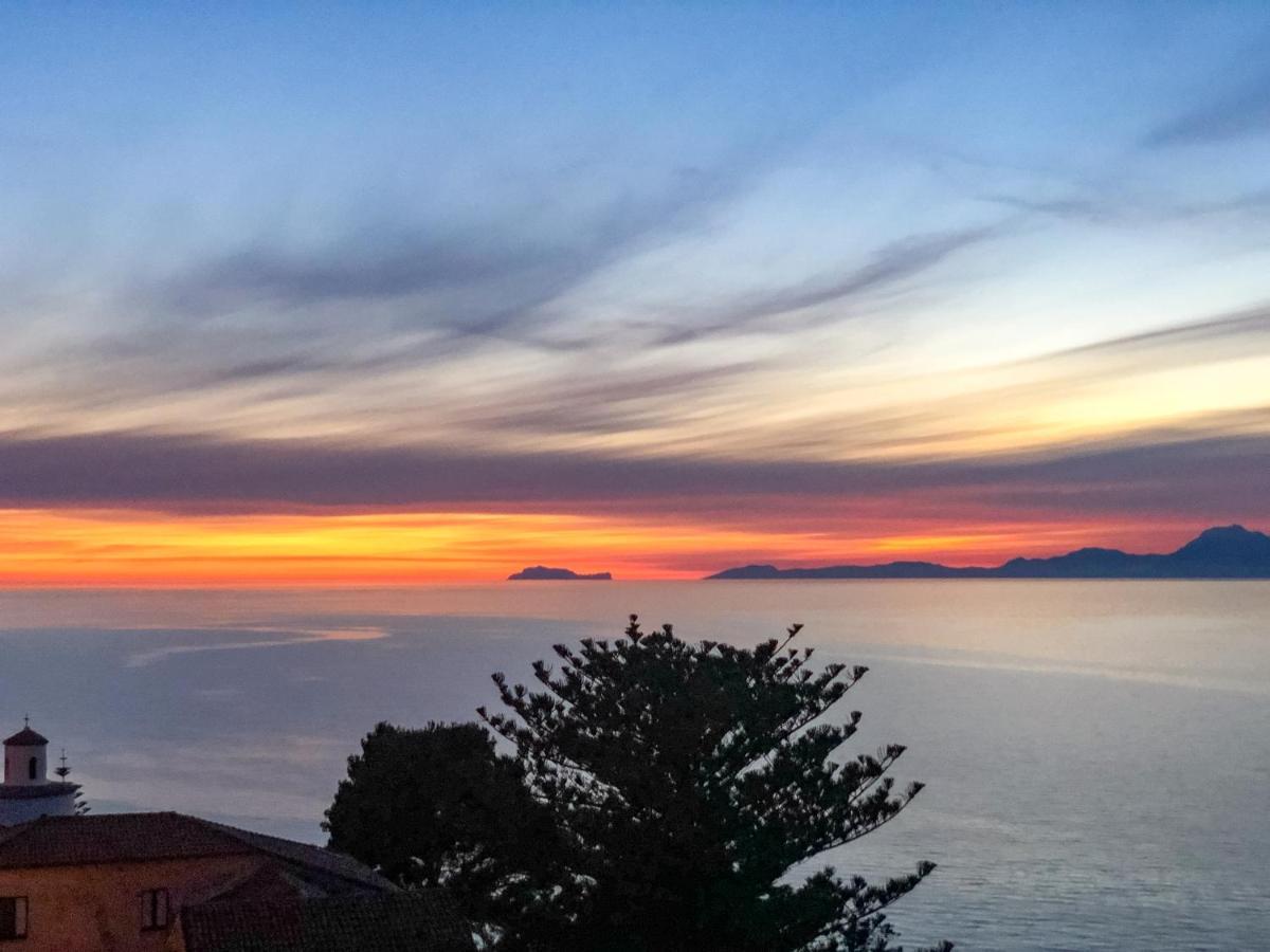 Borgo Dei Saraceni - Domus Indomita Bed & Breakfast Agropoli Dış mekan fotoğraf
