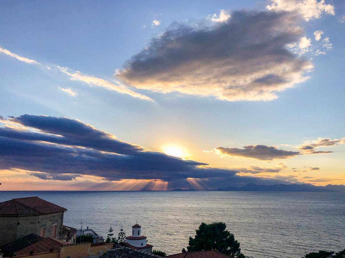 Borgo Dei Saraceni - Domus Indomita Bed & Breakfast Agropoli Dış mekan fotoğraf