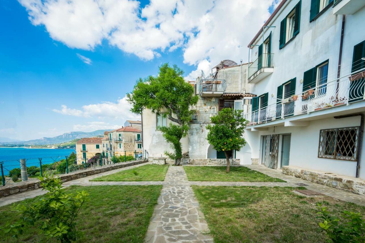 Borgo Dei Saraceni - Domus Indomita Bed & Breakfast Agropoli Dış mekan fotoğraf